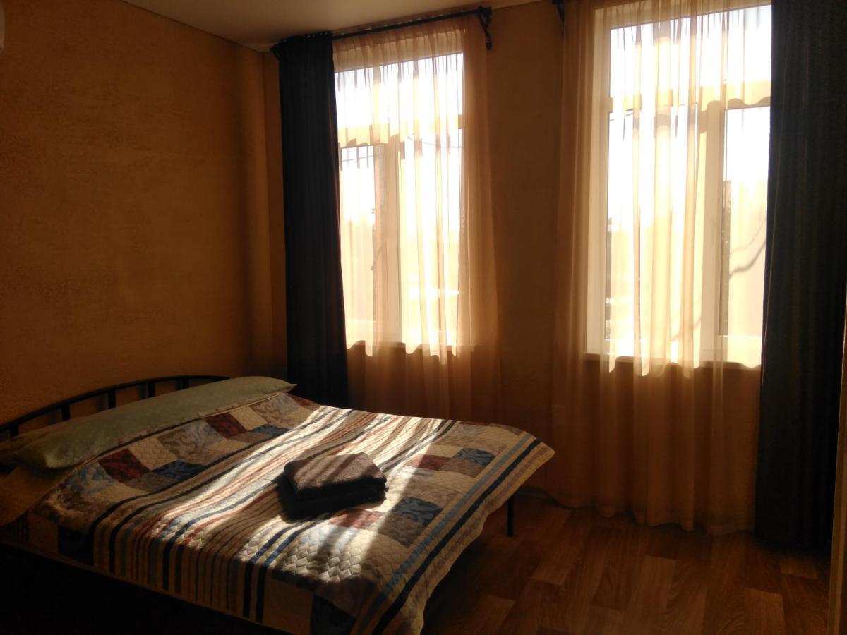 Hotel Гостевой Дом Ксения Suchumi Exteriér fotografie